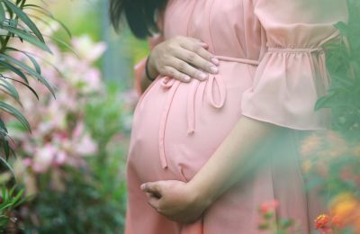 Jusqu’à quel âge une femme peut tomber enceinte naturellement